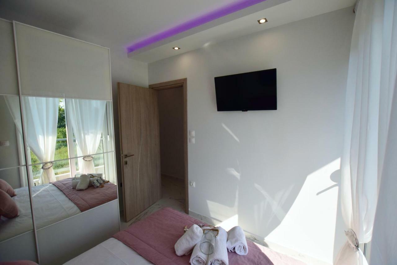 V Luxury Suites Toroni 3 Exteriör bild