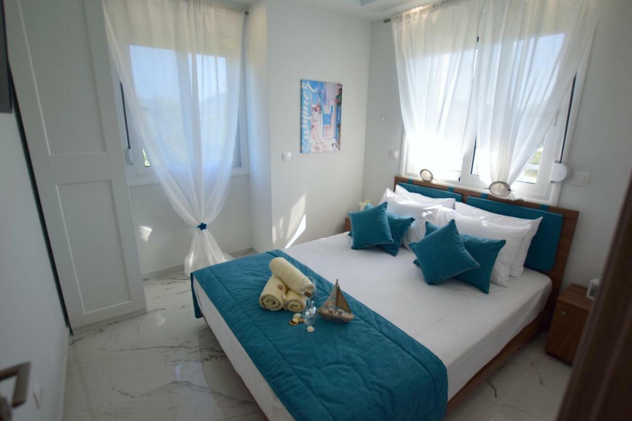 V Luxury Suites Toroni 3 Exteriör bild